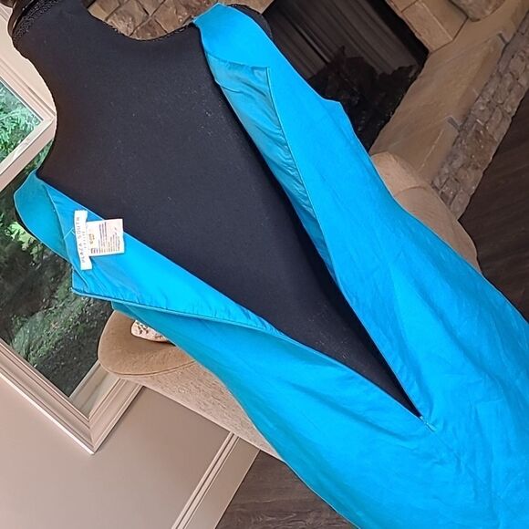 Plaza South petite embroidery details - Picture 4 of 15